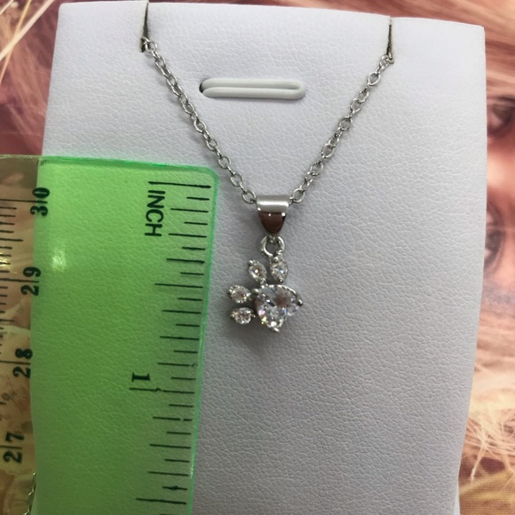 Silver Paw 🐾 Necklace - Picture 2 of 3